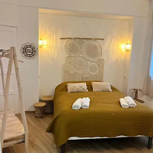  Appartement Cassis, En Face De La Plage.